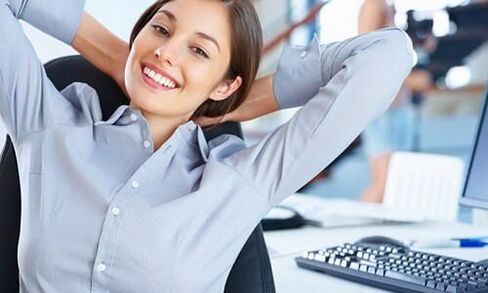 Les exercices thérapeutiques pour l'ostéochondrose cervicale peuvent être effectués même sur le lieu de travail